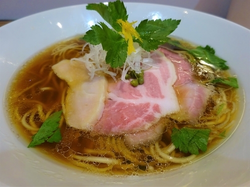 「鶏そば （醤油）　　900円」@麺LABOひろの写真