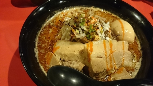 「特製辛味噌ラーメン(1000円)+半ライス(100円)」@辛味噌拉麺BOMBERの写真