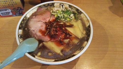 「煮干ラーメン（大盛・味濃いめ・２辛）」@すごい煮干ラーメン凪 新宿ゴールデン街店 別館の写真