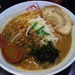 伊勢味噌らーめん　+大盛　+炙りチャーシュー1枚