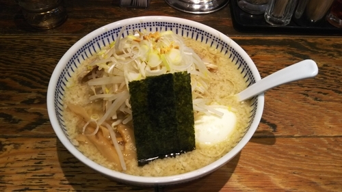「ハッスル復刻ラーメン　+大盛（クーポン）」@ハッスルラーメンホンマ 日本橋浜町店の写真