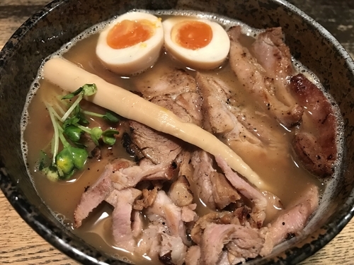 「らーめん （いつものバージョン） 950円」@燈の車の写真