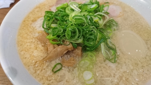「ラーメン＋味玉 ￥ 870」@らーめん一途の写真
