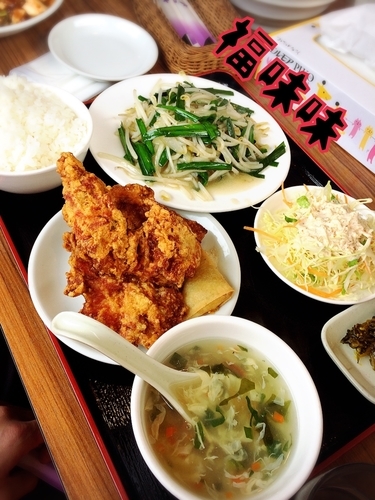 「日替り￥580＋唐揚げ(3個)￥100」@台湾料理 福味味の写真