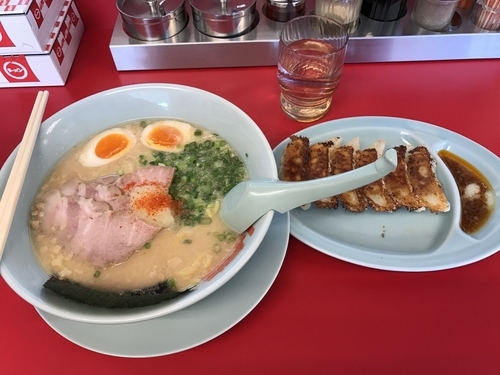 「プレミアム塩豚骨ラーメン」@ラーメン山岡家 諏訪店の写真