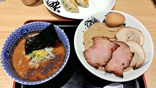 「濃厚特製つけ麺」@松戸富田麺業 千葉駅構内店の写真