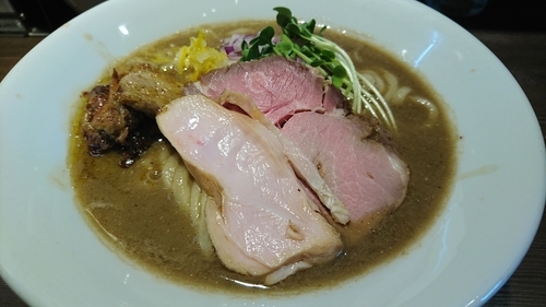 「【限定】濃厚煮干しラーメン(中) ￥ 850」@つけ麺 一燈の写真