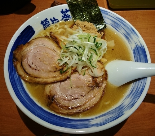 「濃厚中華そば 850円」@麺や 葵 日暮里駅前店の写真