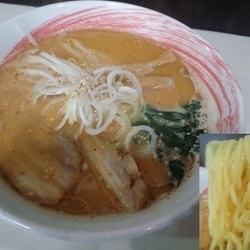 味噌らーめん750円