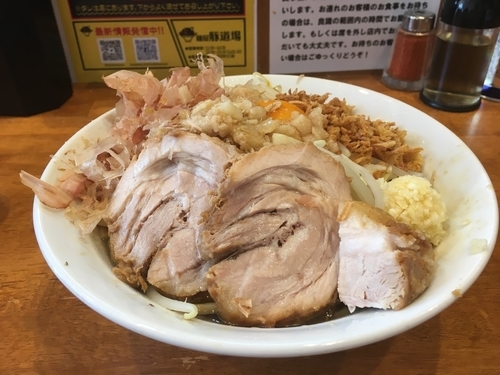 「まぜそば（ニンニク、アブラ、カラメ）」@麺屋豚道場の写真