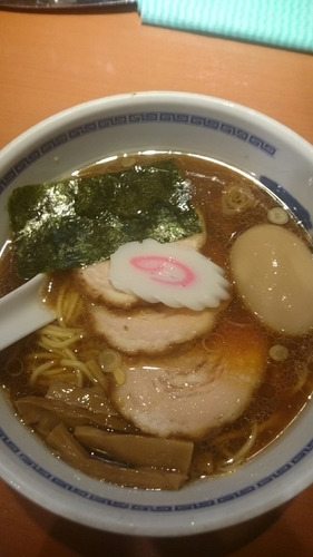 「醤油らーめん」@たけちゃんにぼしらーめん 調布店の写真