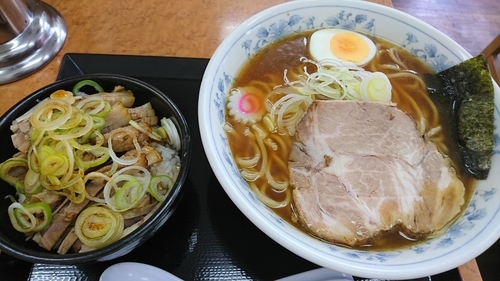「ラーメン+肉ごはん」@上野大勝軒 甲の写真