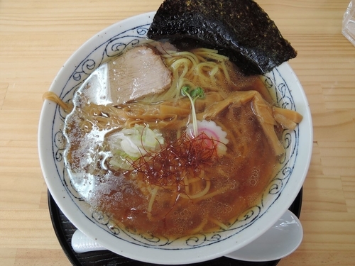 「牛と地鶏の濃厚中華そば」@中華そば 地鶏丸の写真