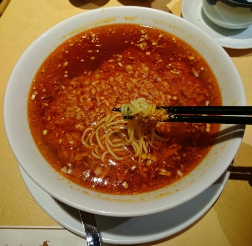 「挽肉唐辛子そば 1130円」@新世界菜館の写真