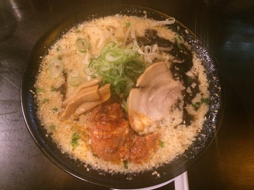 「味噌ホルモンらーめん」@いっちゃん亭の写真