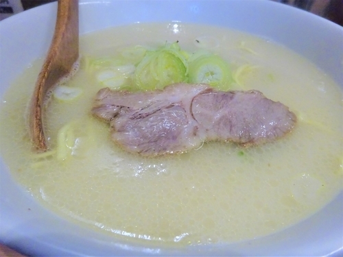 「モンゴル岩塩ラーメン　　500円」@麺達 うま家 水道橋店の写真