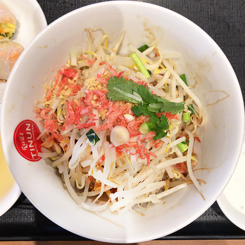 「タイ風まぜそば」@ティーヌーン イオンモール幕張新都心店の写真