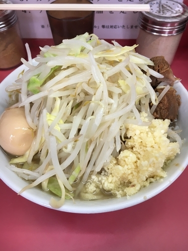 「小ラーメン ➕ 煮玉子 ➕  ニンニク」@ラーメン二郎 小岩店の写真
