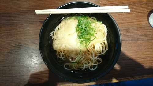 「天ぷらそば」@えきそば 姫路駅店の写真