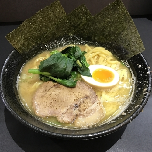 「醤油豚骨らーめん（￥680）」@横浜家系ラーメン 龍源 池上店の写真