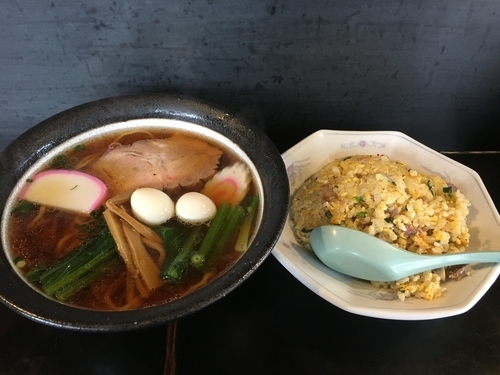 「醤油ラーメンミニチャーハンセット510円+300円」@一心楼の写真
