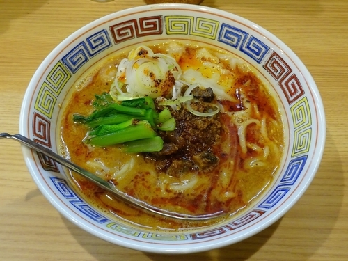 「担々麺（800円）＋温卵ごはん（150円）」@ほっこり中華そば もつけの写真