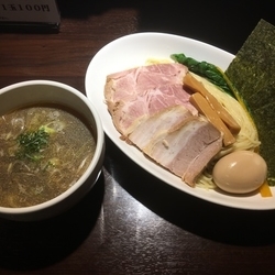 得のせ醤油つけ麺 中盛り 980円