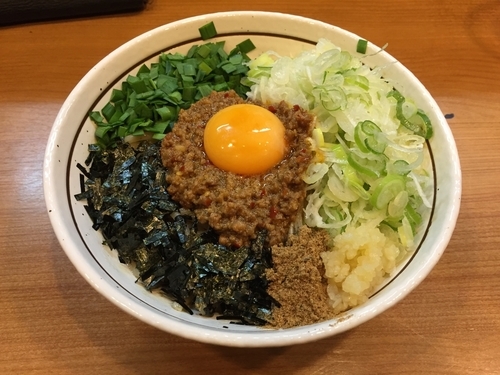 「台湾混ぜそば大盛りネギ増し」@麺屋 やまひで 富山中市店の写真