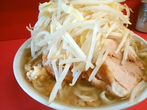 「小ラーメン（麺少なめ、ヤサイ＋ニンニク少し）」@ラーメン二郎 千住大橋駅前店の写真