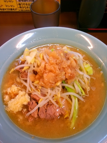 「小・野菜少な目ニンニクアブラ」@立川マシマシ秘密工場の写真