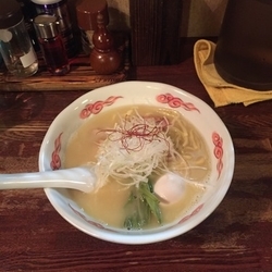 鷄白湯らーめん玉子入り