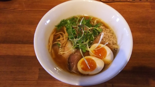 「くんそば味玉醤油」@麺屋 KEMURIの写真