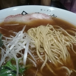 牡蠣煮干し丸大豆醤油ラーメン