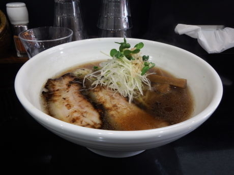 「らーめん　貝醤油」@らーめん小屋 歩の写真