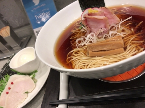 「山（熟成アゴ出汁そば）」@ラーメンクワトロの写真