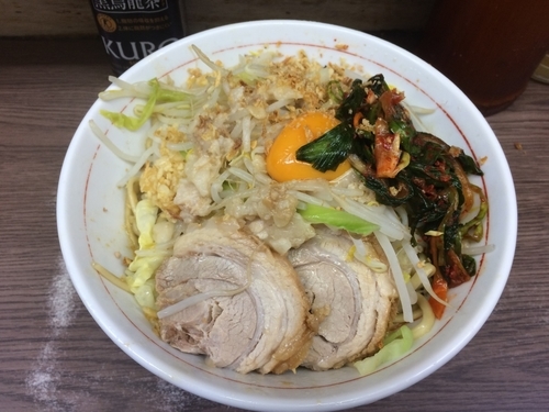 「小ラーメン＋汁なし＋ニラキムチ」@ラーメン二郎 横浜関内店の写真