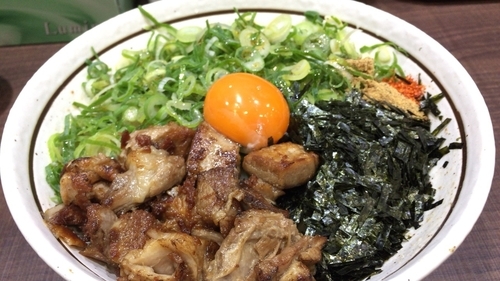 「九条ねぎ塩まぜそば」@濃厚担々麺はなび 錦店の写真