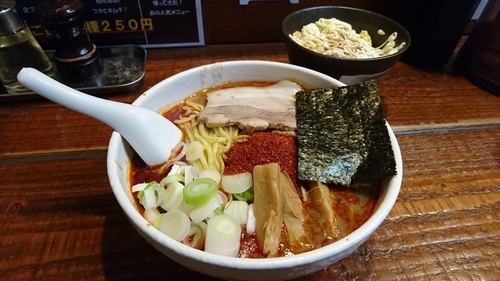 「辛辛魚らーめん+大盛り+豚ごはん」@麺処 井の庄 立川店の写真