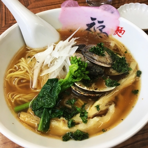 「牛蛤ラーメン+貝増し」@麺や 福座の写真