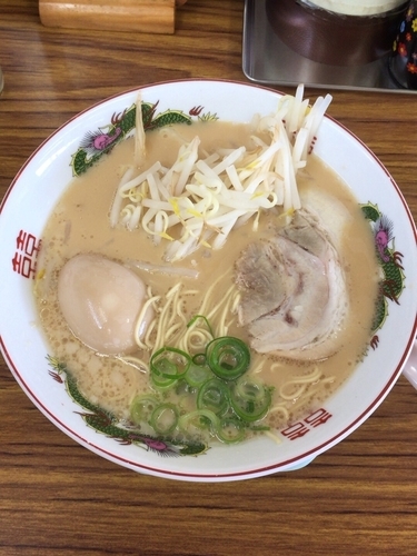「味玉ラーメン」@博多金龍 防府高倉店の写真
