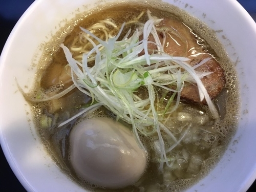 「煮干中華そばNORMAL 750円（煮卵+100円）」@煮干中華そば のじじの写真