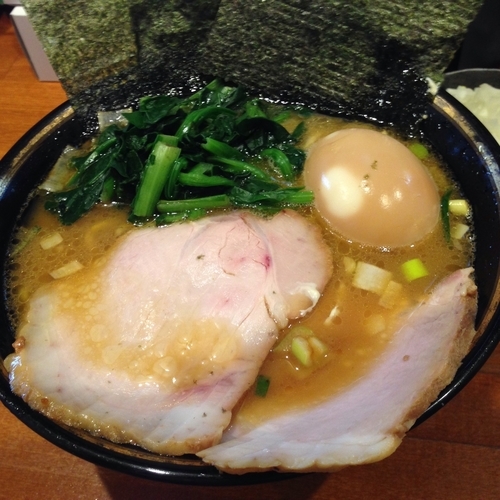 「ラーメン + 味玉」@末廣家の写真