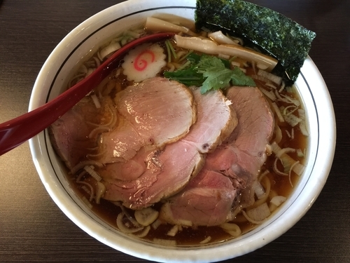 「手揉み中華そば（大盛）_醤油」@定食 手揉み中華そば とんぼ食堂の写真