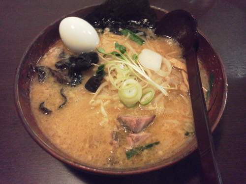 「味噌ラーメン 800円」@白樺山荘 札幌ら〜めん共和国店の写真