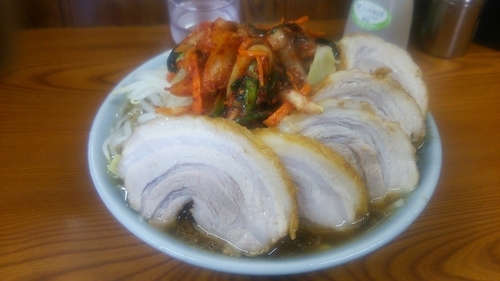 「小豚 タマネギキムチ」@ラーメン二郎 亀戸店の写真