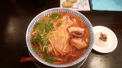 「醤油らあめん大盛＋おにぎりサービス」@東京らあめんタワー 芝大門本店の写真