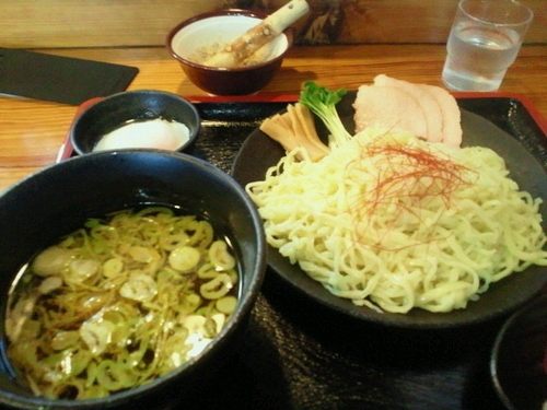 「温玉つけ麺（２玉） 1050円」@手打ち中華そば 和屋の写真