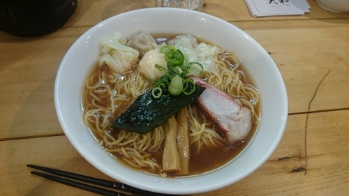 「特製ハーフワンタン麺　黒だし　大盛」@支那そば 大和 稲荷町本店の写真