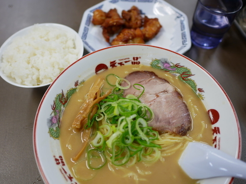 「鶏唐揚げ定食 大盛 麺硬め」@天下一品 錦糸町店の写真