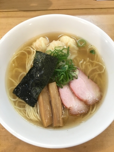 「白  エビワンタン麺 (ハーフ/エビ 3個) ¥900」@支那そば 大和 稲荷町本店の写真